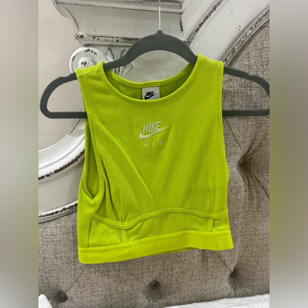 NIKE workout tank
